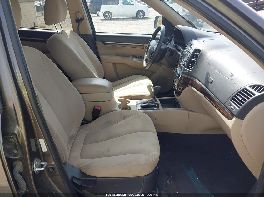 2012 Hyundai Santa fe VIN 5XYZG4AG2CG144945 IAAI salvage auction — NORMAL WEAR, Clear (Illinois), sold $950 on 2026-07-08 (photo 5)