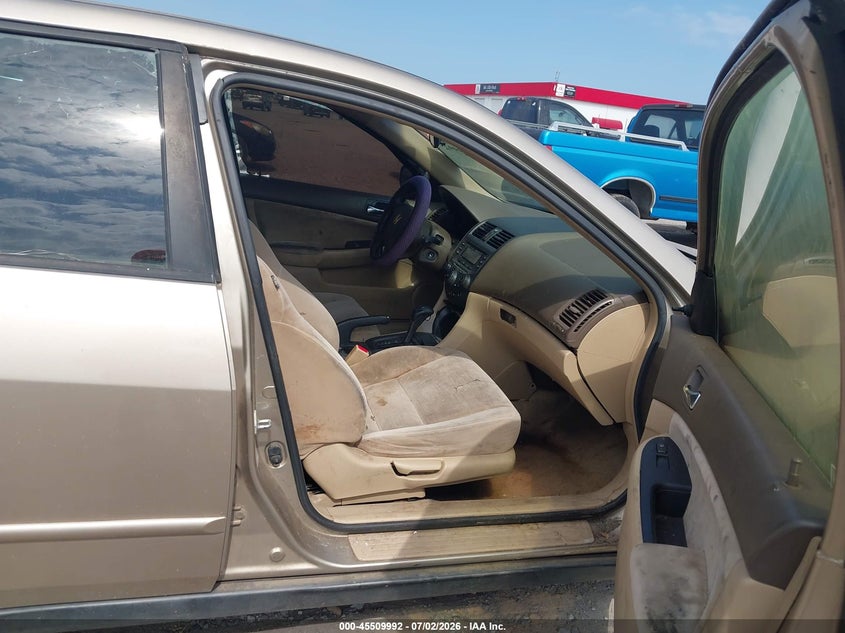 2006 Honda Accord VIN JHMCM56156C000354 IAAI salvage auction — NORMAL WEAR, Clear (Arkansas), sold $400 on 2026-07-15 (photo 5)