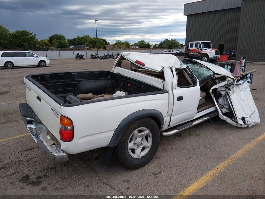 2004 Toyota Tacoma VIN 5TEGM92N44Z439191 IAAI salvage auction — ROLLOVER, Salvage (Idaho), sold $925 on 2026-07-31 (photo 4)
