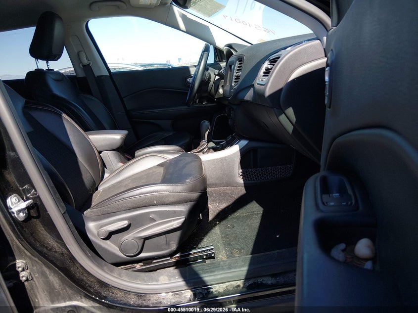 2018 Jeep Compass VIN 3C4NJDBB3JT349487 IAAI salvage auction — NORMAL WEAR, Clear (Michigan), sold $2,850 on 2026-07-24 (photo 5)