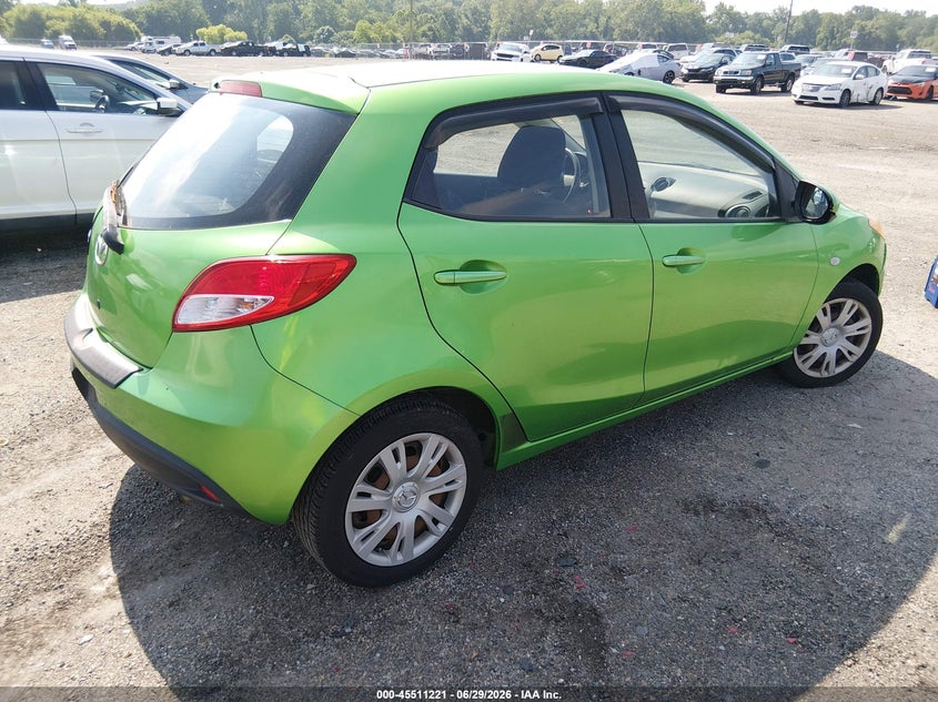 2012 Mazda 2 VIN JM1DE1KZ0C0151896 IAAI salvage auction — NORMAL WEAR, Clear (Delaware), sold $325 on 2026-07-06 (photo 4)