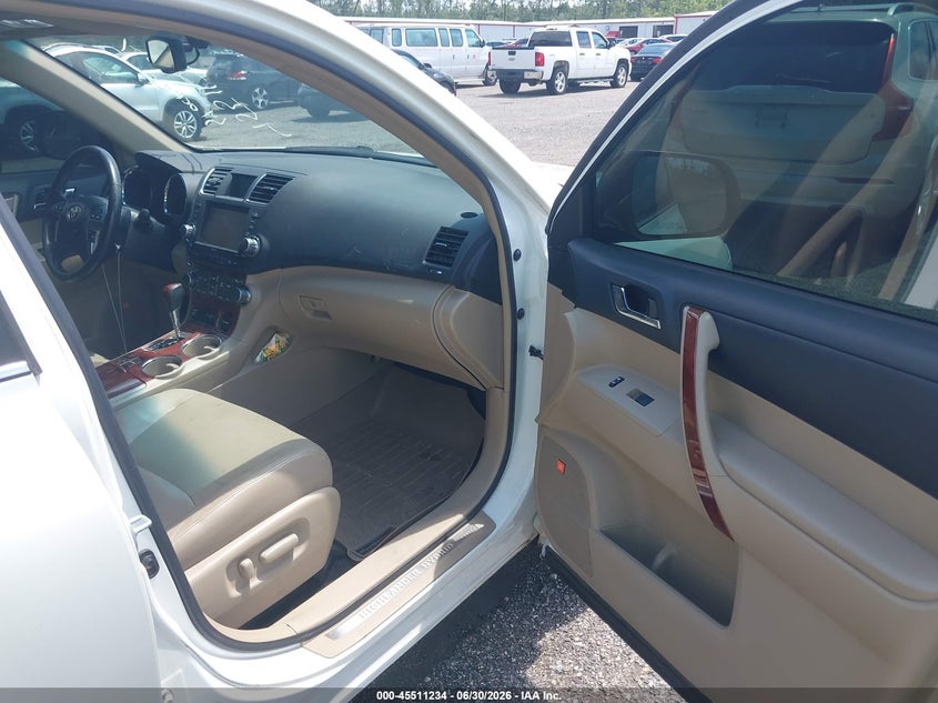 2012 Toyota Highlander hybrid VIN JTEDC3EH8C2008084 IAAI salvage auction — NORMAL WEAR, Clear (Florida), sold $3,700 on 2026-07-07 (photo 5)