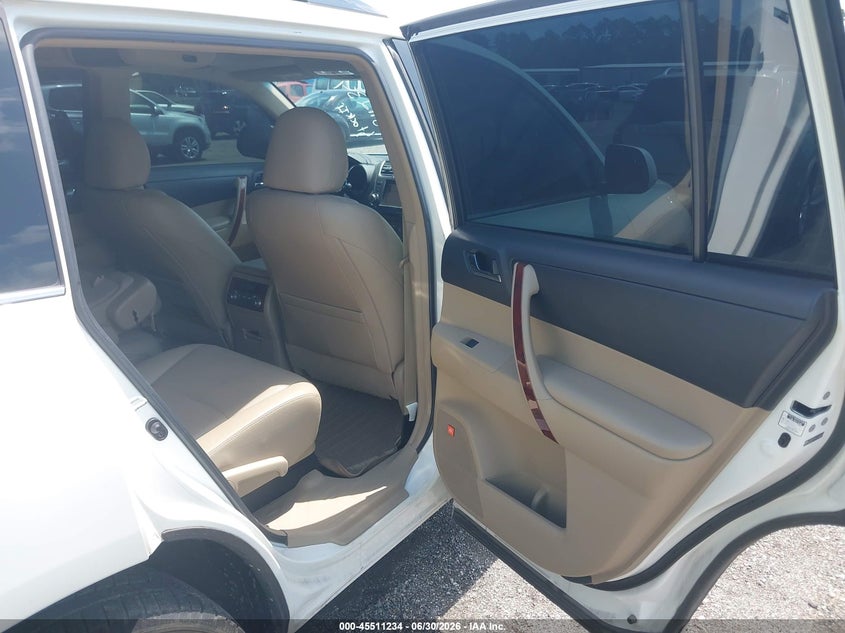 2012 Toyota Highlander hybrid VIN JTEDC3EH8C2008084 IAAI salvage auction — NORMAL WEAR, Clear (Florida), sold $3,700 on 2026-07-07 (photo 8)