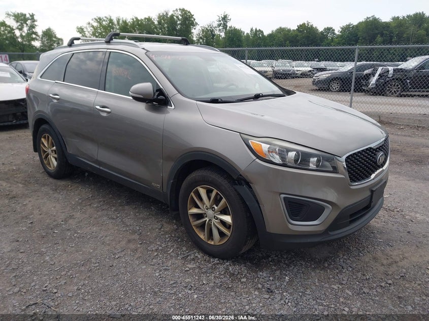 2016 Kia Sorento VIN 5XYPGDA3XGG014292 IAAI salvage auction — NORMAL WEAR, Clear (New York), sold $1,250 on 2026-07-21 (photo 1)
