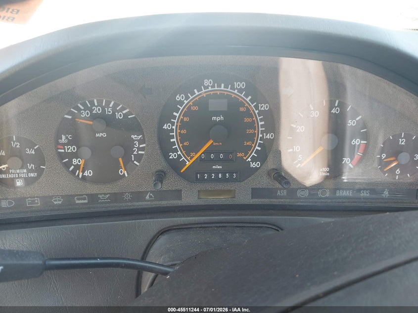 1992 Mercedes-benz 500 VIN WDBFA66E1NF064998 IAAI salvage auction — NORMAL WEAR, Clear (Florida), sold $275 on 2026-07-30 (photo 7)