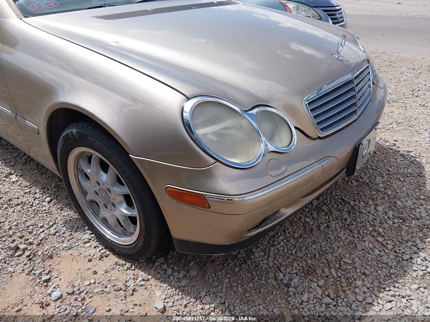 2003 Mercedes-benz C class VIN WDBRF81J53F372655 IAAI salvage auction — NORMAL WEAR, Original (Texas), sold $175 on 2026-08-19 (photo 6)