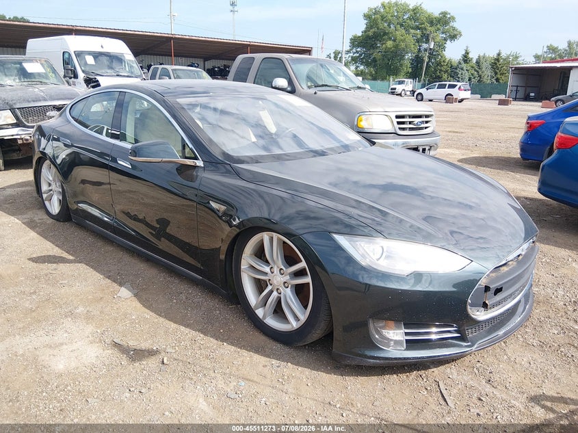 2013 Tesla Model s VIN 5YJSA1CN2DFP05490 IAAI salvage auction — NORMAL WEAR, Salvage Title, sold $575 on 2026-07-29 (photo 1)