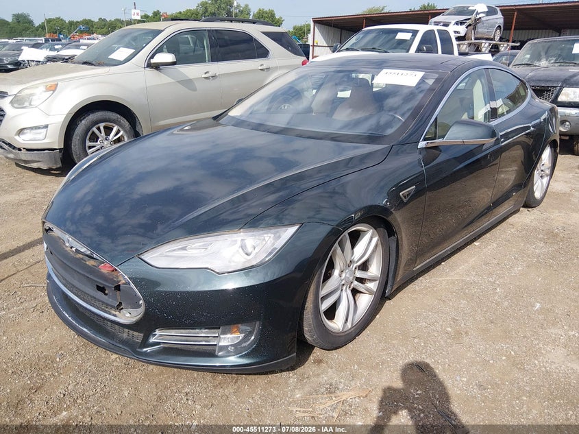 2013 Tesla Model s VIN 5YJSA1CN2DFP05490 IAAI salvage auction — NORMAL WEAR, Salvage Title, sold $575 on 2026-07-29 (photo 2)