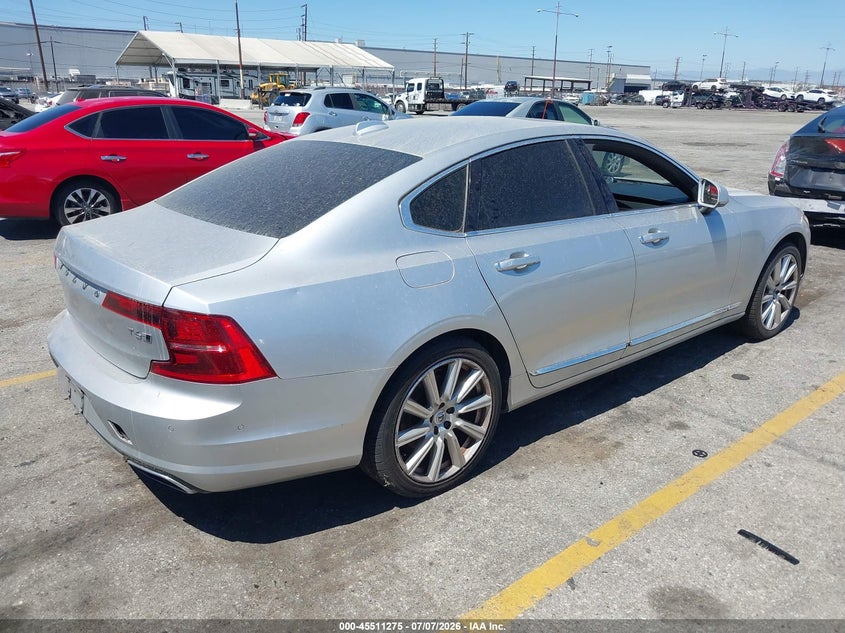 2017 Volvo S90 VIN YV1A22ML0H1011191 IAAI salvage auction — NORMAL WEAR, Salvage Title, sold $950 on 2026-08-11 (photo 4)