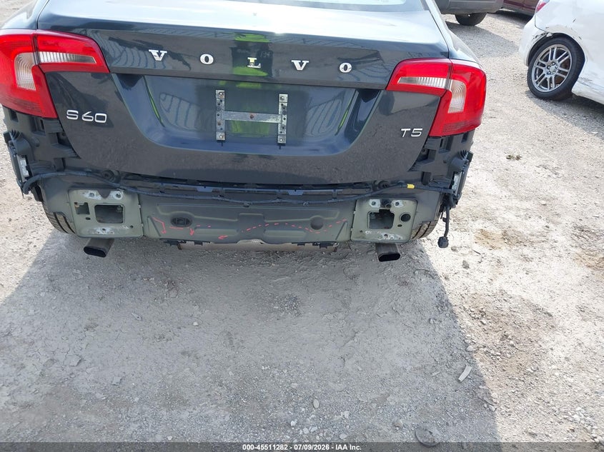 2015 Volvo S60 VIN YV140MFK3F2337643 IAAI salvage auction — REAR END, Salvage (Illinois), sold $1,000 on 2026-08-12 (photo 6)