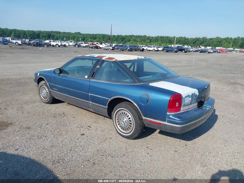 1989 Oldsmobile Cutlass supreme VIN 1G3WH14T8KD397143 IAAI salvage auction — NORMAL WEAR, Clear (Delaware), sold $350 on 2026-07-27 (photo 3)