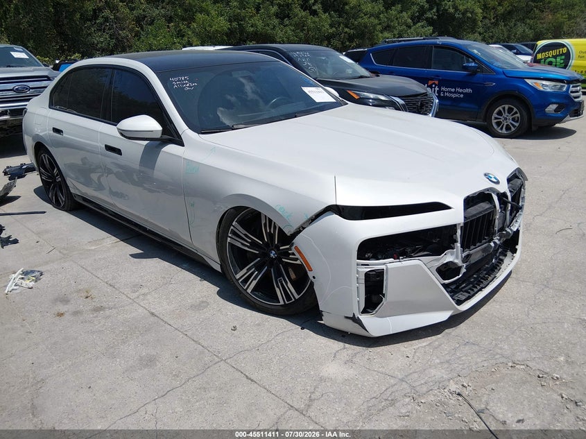 2023 BMW 7er VIN WBA33EJ03PCL47330 — IAAI salvage auction photo