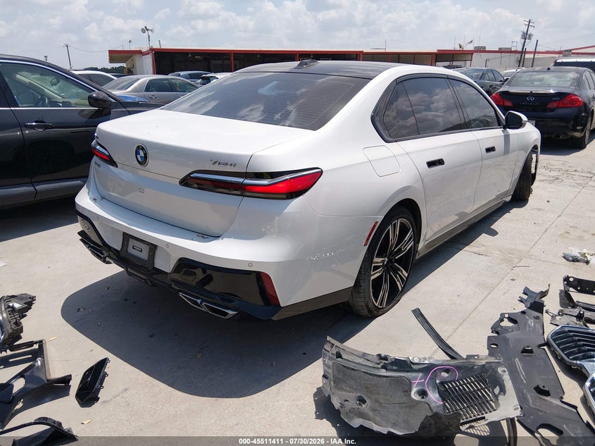 2023 BMW 7er VIN WBA33EJ03PCL47330 IAAI salvage auction — UNKNOWN, Wait Title, sold $34,000 on 2026-08-17 (photo 4)