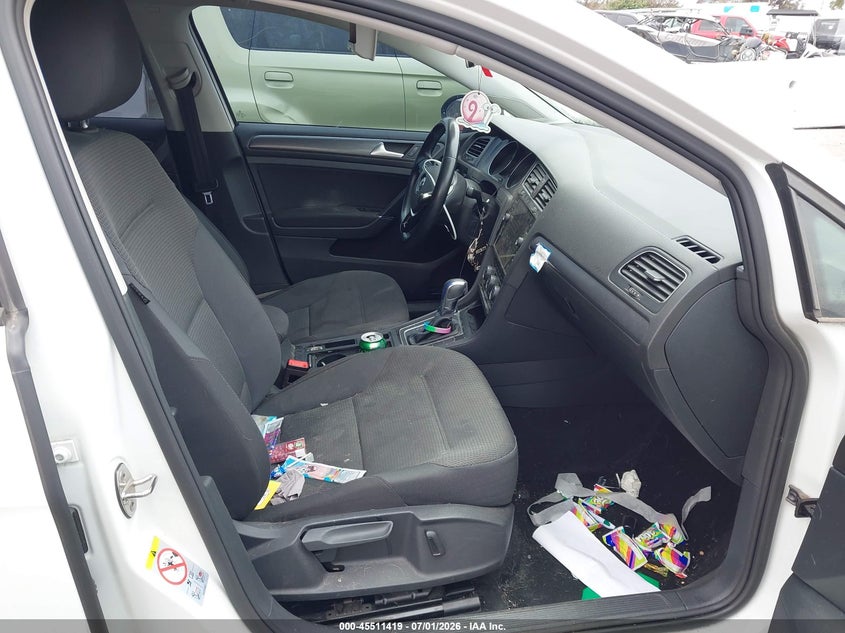 2019 Volkswagen E-golf VIN WVWKR7AU3KW902408 IAAI salvage auction — LEFT SIDE, Salvage (California), sold $125 on 2026-07-30 (photo 5)