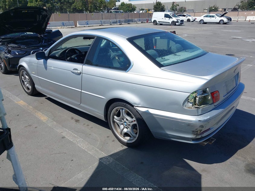 2003 BMW 3 series VIN WBABN534X3JU29325 IAAI salvage auction — NORMAL WEAR, Clear - Dealer Only (California), sold $725 on 2026-07-13 (photo 3)