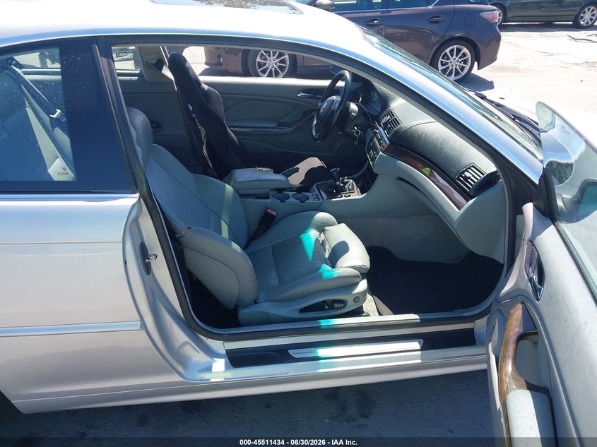 2003 BMW 3 series VIN WBABN534X3JU29325 IAAI salvage auction — NORMAL WEAR, Clear - Dealer Only (California), sold $725 on 2026-07-13 (photo 5)