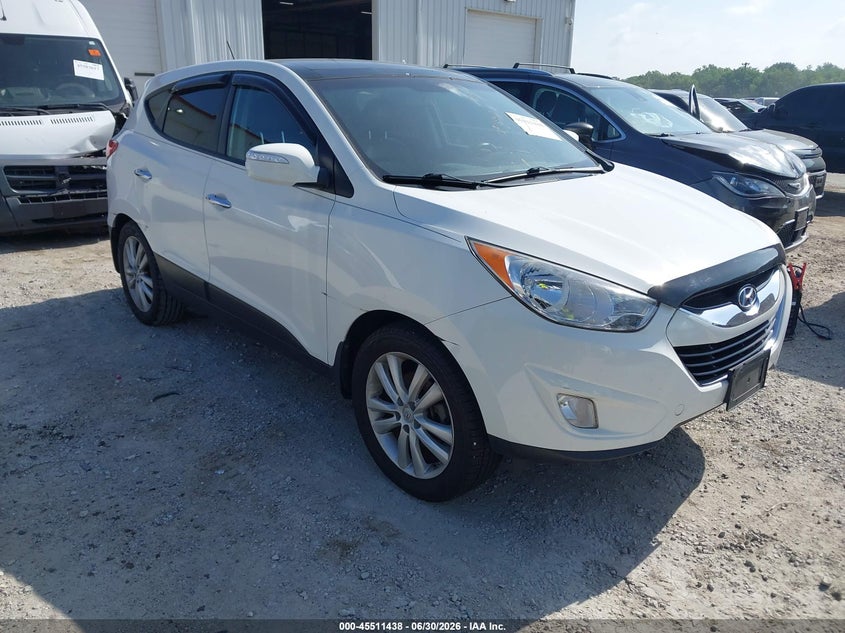 2013 Hyundai Tucson VIN KM8JU3AC6DU685313 IAAI salvage auction — SIDE, Salvage Title, sold $2,250 on 2026-08-01 (photo 1)