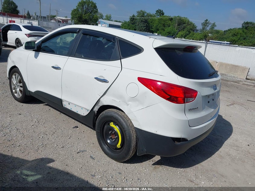 2013 Hyundai Tucson VIN KM8JU3AC6DU685313 IAAI salvage auction — SIDE, Salvage Title, sold $2,250 on 2026-08-01 (photo 3)