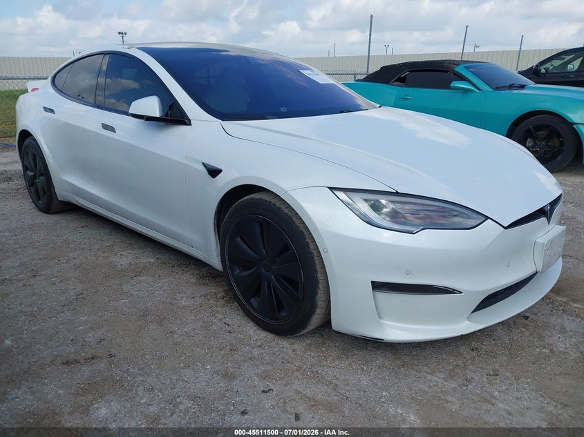 2022 Tesla Model s VIN 5YJSA1E69NF461800 — IAAI salvage auction photo