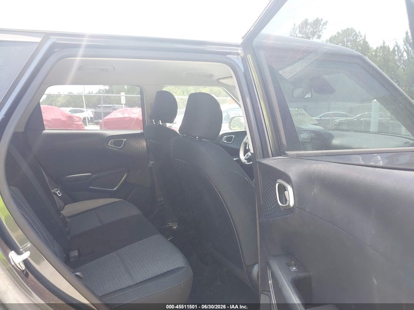 2020 Kia Soul VIN KNDJ23AU9L7735458 IAAI salvage auction — NORMAL WEAR, Clear (Florida), sold $1,200 on 2026-07-16 (photo 8)