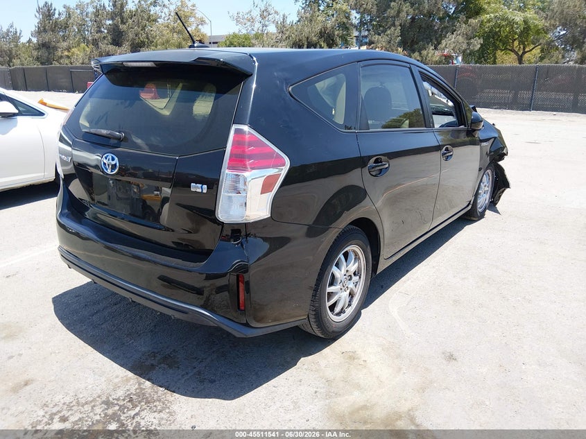 2015 Toyota Prius v VIN JTDZN3EU3FJ021238 IAAI salvage auction — RIGHT FRONT, Salvage Title, sold $575 on 2026-07-29 (photo 4)
