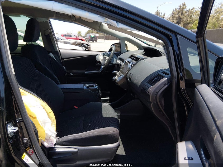 2015 Toyota Prius v VIN JTDZN3EU3FJ021238 IAAI salvage auction — RIGHT FRONT, Salvage Title, sold $575 on 2026-07-29 (photo 5)
