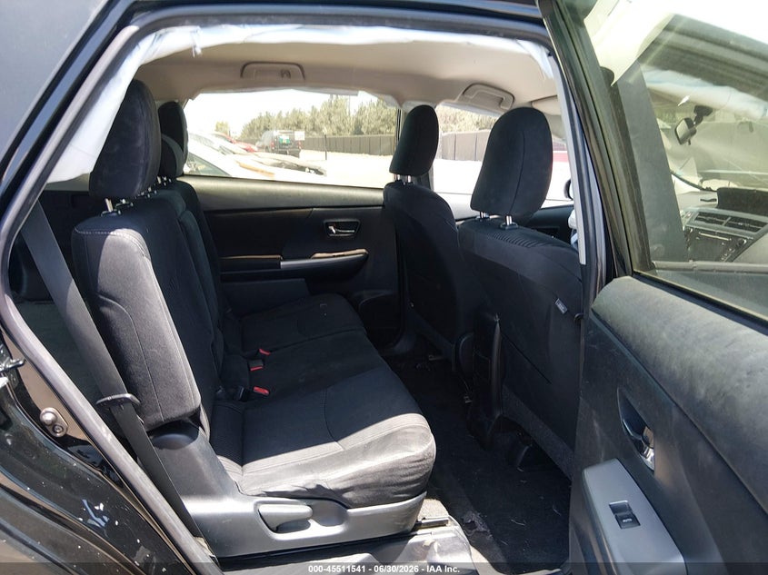 2015 Toyota Prius v VIN JTDZN3EU3FJ021238 IAAI salvage auction — RIGHT FRONT, Salvage Title, sold $575 on 2026-07-29 (photo 8)