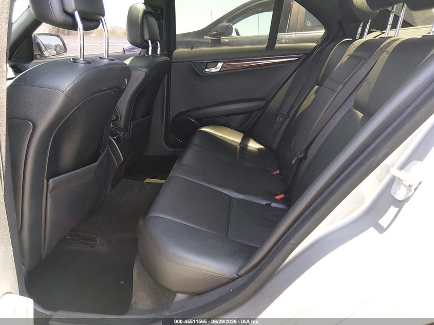2009 Mercedes-benz C class VIN WDDGF81X39R067231 IAAI salvage auction — NORMAL WEAR, Regular (Nevada), sold $800 on 2026-08-14 (photo 8)