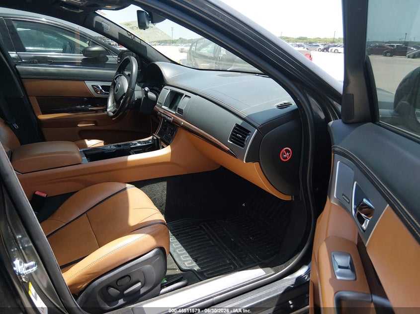 2014 Jaguar Xf VIN SAJWJ0EF4E8U12856 IAAI salvage auction — NORMAL WEAR, Original (Texas), sold $1,850 on 2026-07-20 (photo 5)