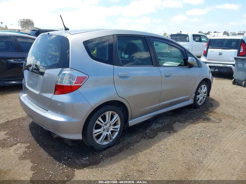 2009 Honda Fit VIN JHMGE88429S032308 IAAI salvage auction — NORMAL WEAR, Clear - Dealer Only (California), sold $1,625 on 2026-07-06 (photo 4)