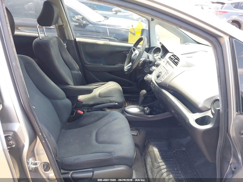 2009 Honda Fit VIN JHMGE88429S032308 IAAI salvage auction — NORMAL WEAR, Clear - Dealer Only (California), sold $1,625 on 2026-07-06 (photo 5)