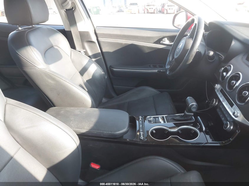 2019 Kia Stinger VIN KNAE25LA5K6054716 IAAI salvage auction — RIGHT FRONT, Rebuildable (Florida), sold $725 on 2026-07-28 (photo 5)