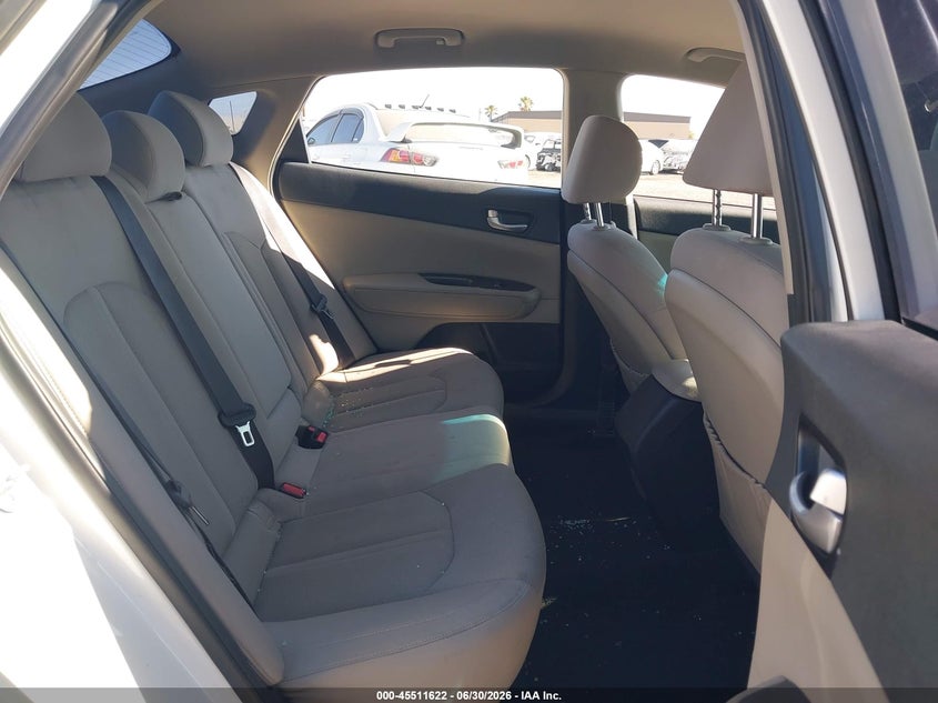 2016 Kia Optima VIN KNAGT4L30G5077254 IAAI salvage auction — NORMAL WEAR, Clear (California), sold $1,675 on 2026-07-23 (photo 8)