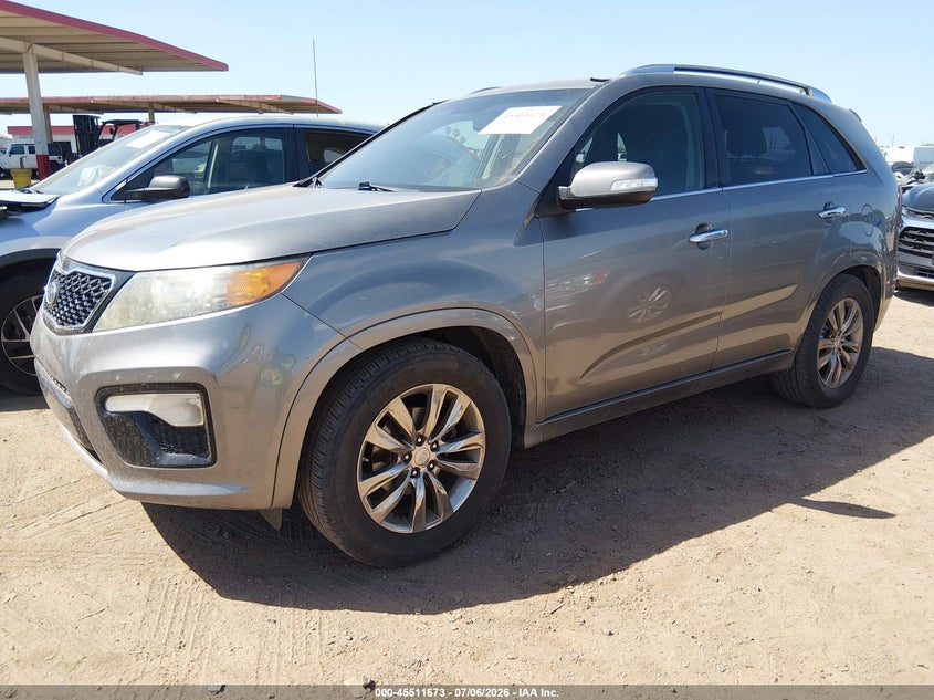 2011 Kia Sorento VIN 5XYKW4A21BG131899 IAAI salvage auction — NORMAL WEAR, Clear-Dealer Only (Arizona), sold $525 on 2026-07-28 (photo 2)