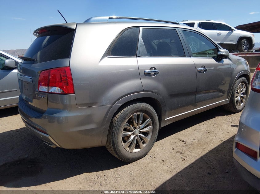 2011 Kia Sorento VIN 5XYKW4A21BG131899 IAAI salvage auction — NORMAL WEAR, Clear-Dealer Only (Arizona), sold $525 on 2026-07-28 (photo 4)