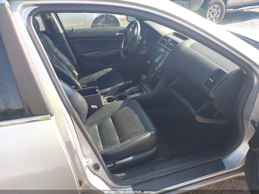 2003 Honda Accord VIN JHMCM56733C048886 IAAI salvage auction — NORMAL WEAR, Clear (Tennessee), sold $425 on 2026-07-30 (photo 5)