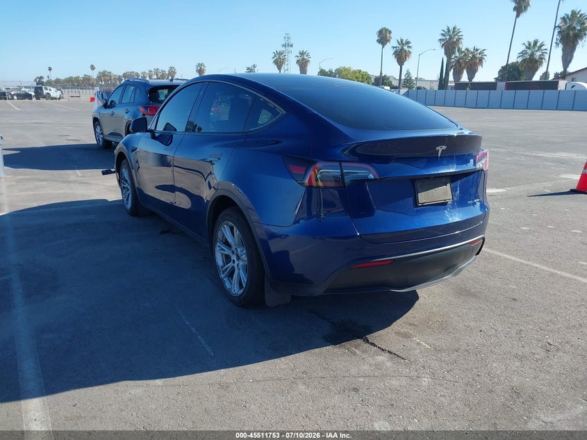 2022 Tesla Model y VIN 7SAYGDEEXNF485236 IAAI salvage auction — FRONT END, Salvage Title, sold $8,300 on 2026-07-30 (photo 3)
