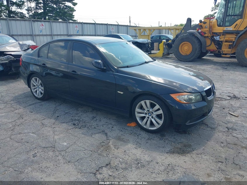 2007 BMW 3er VIN WBAVA37537NL16024 IAAI salvage auction — SIDE, Salvage (Georgia), sold $600 on 2026-08-02 (photo 1)