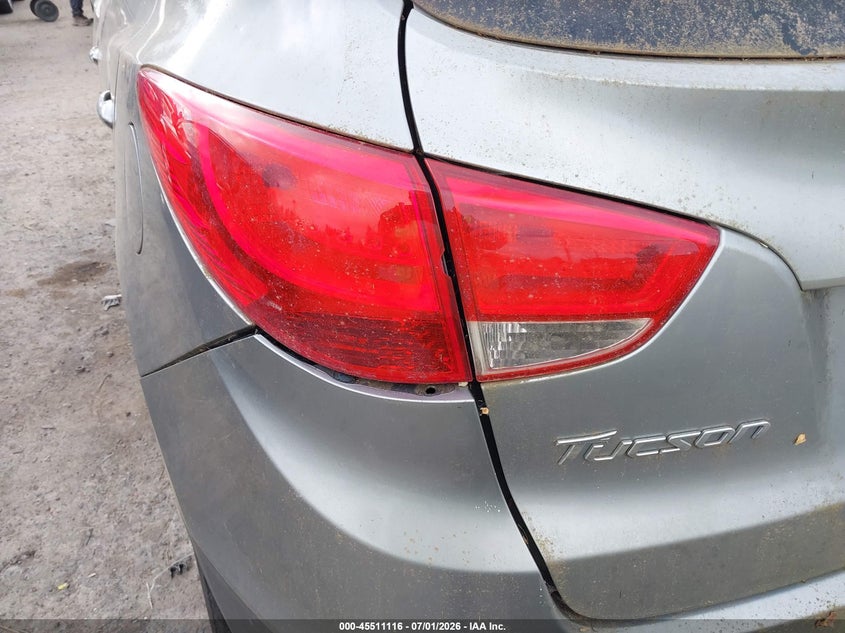 2015 Hyundai Tucson VIN KM8JUCAG9FU107213 IAAI salvage auction — NORMAL WEAR, Clear (Washington), sold $675 on 2026-07-29 (photo 6)