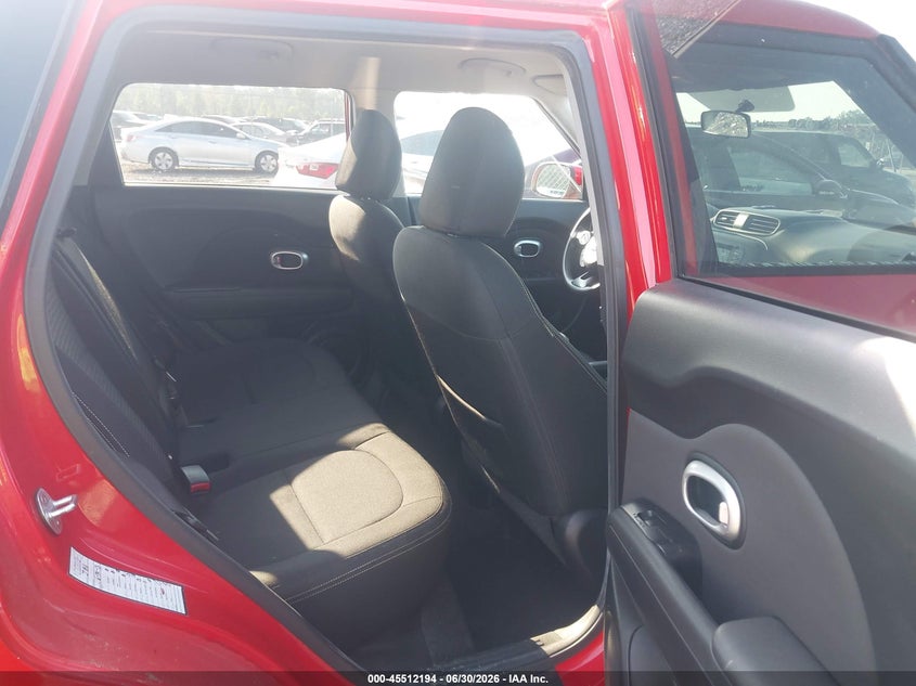 2015 Kia Soul VIN KNDJP3A58F7779286 IAAI salvage auction — NORMAL WEAR, Clear (Georgia), sold $725 on 2026-07-17 (photo 8)