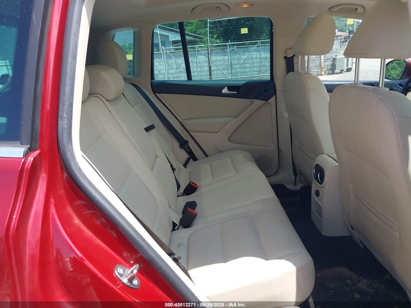 2016 Volkswagen Tiguan VIN WVGBV7AX4GW047808 IAAI salvage auction — FRONT END, Salvage Title, sold $2,200 on 2026-07-31 (photo 8)