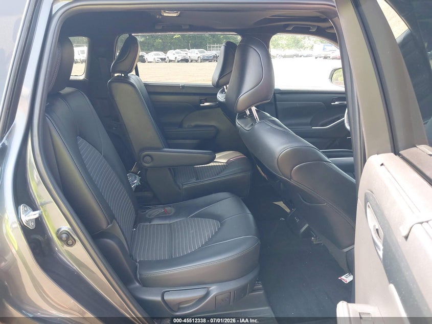 2022 Toyota Highlander VIN 5TDLZRBH0NS242348 IAAI salvage auction — FRONT END, Salvage (Idaho), sold $13,000 on 2026-07-22 (photo 8)