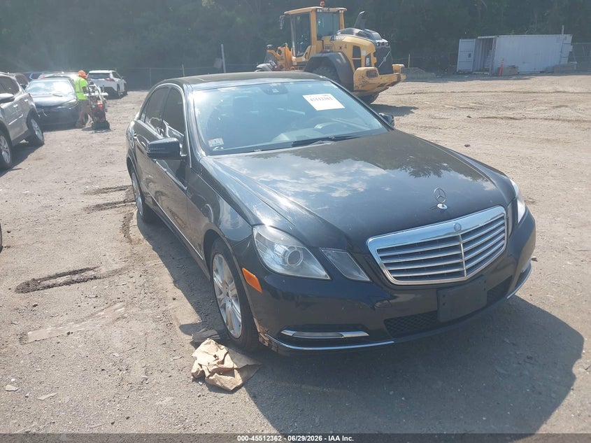 2013 Mercedes-benz E-klasse VIN WDDHF8JBXDA663758 IAAI salvage auction — NORMAL WEAR, Clear (Massachusetts), sold $1,375 on 2026-07-21 (photo 1)