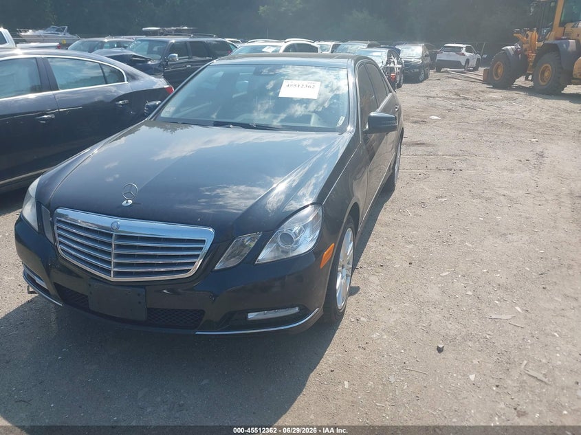 2013 Mercedes-benz E-klasse VIN WDDHF8JBXDA663758 IAAI salvage auction — NORMAL WEAR, Clear (Massachusetts), sold $1,375 on 2026-07-21 (photo 2)