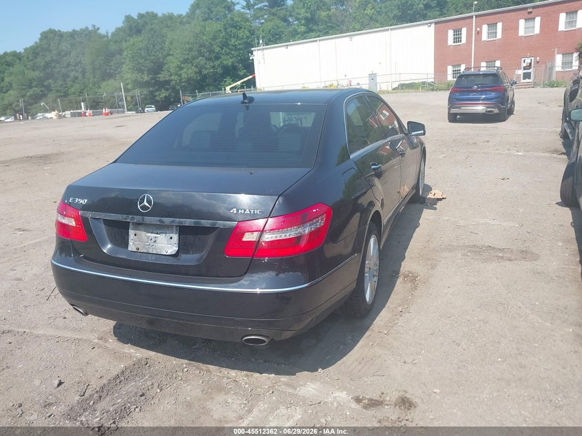 2013 Mercedes-benz E-klasse VIN WDDHF8JBXDA663758 IAAI salvage auction — NORMAL WEAR, Clear (Massachusetts), sold $1,375 on 2026-07-21 (photo 4)