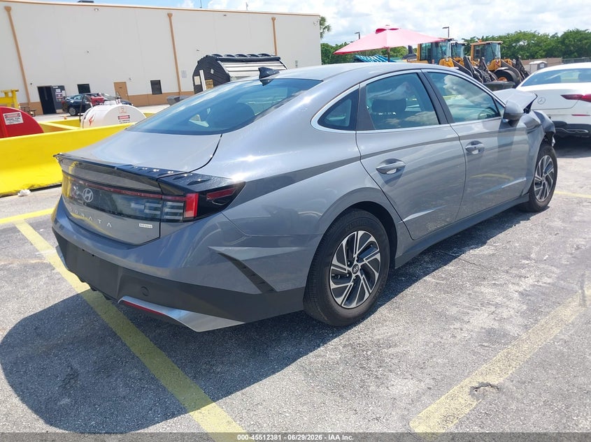 2026 Hyundai Sonata VIN KMHL24JJ7TA145908 IAAI salvage auction — FRONT END, Certificate Of Destruction (Florida), sold $5,400 on 2026-07-16 (photo 4)