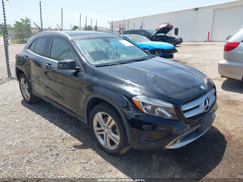 2015 Mercedes-benz Gla-klasse VIN WDCTG4GB0FJ128064 IAAI salvage auction — SIDE, Salvage Title, sold $2,350 on 2026-08-12 (photo 1)
