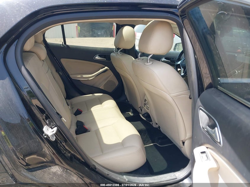 2015 Mercedes-benz Gla-klasse VIN WDCTG4GB0FJ128064 IAAI salvage auction — SIDE, Salvage Title, sold $2,350 on 2026-08-12 (photo 8)
