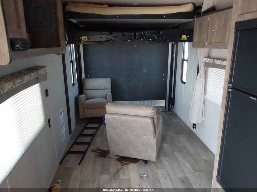 2019 Puma VIN 5ZT2PTSB5K4000736 IAAI salvage auction — HAIL, Salvage (Minnesota), sold $4,875 on 2026-09-16 (photo 8)