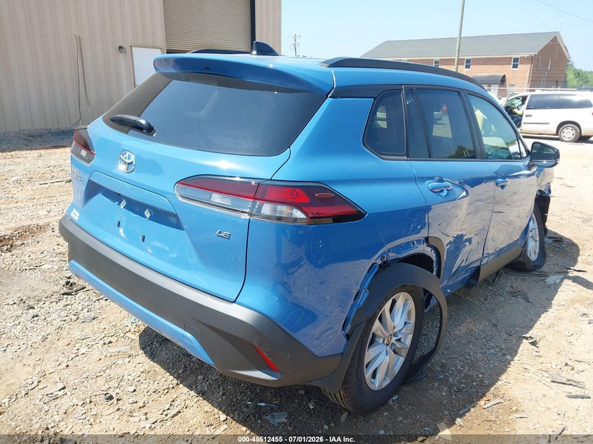 2026 Toyota Corolla cross VIN 7MUCAAAG2TV166183 IAAI salvage auction — RIGHT SIDE, Salvage (North Carolina), sold $7,000 on 2026-08-01 (photo 4)